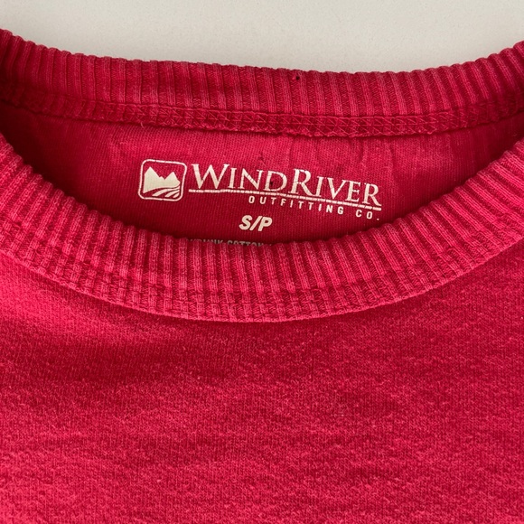 SOLD Vintage Red Cotton Wind River Cropped Sweatshirt - Picture 5 of 7
